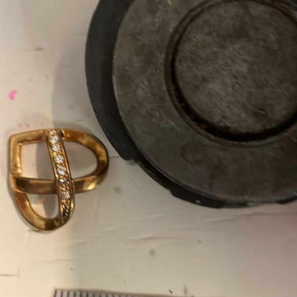 1” retired Premier Designs “Romantic” gold tone open cross crossed heart pendant - Picture 8 of 10